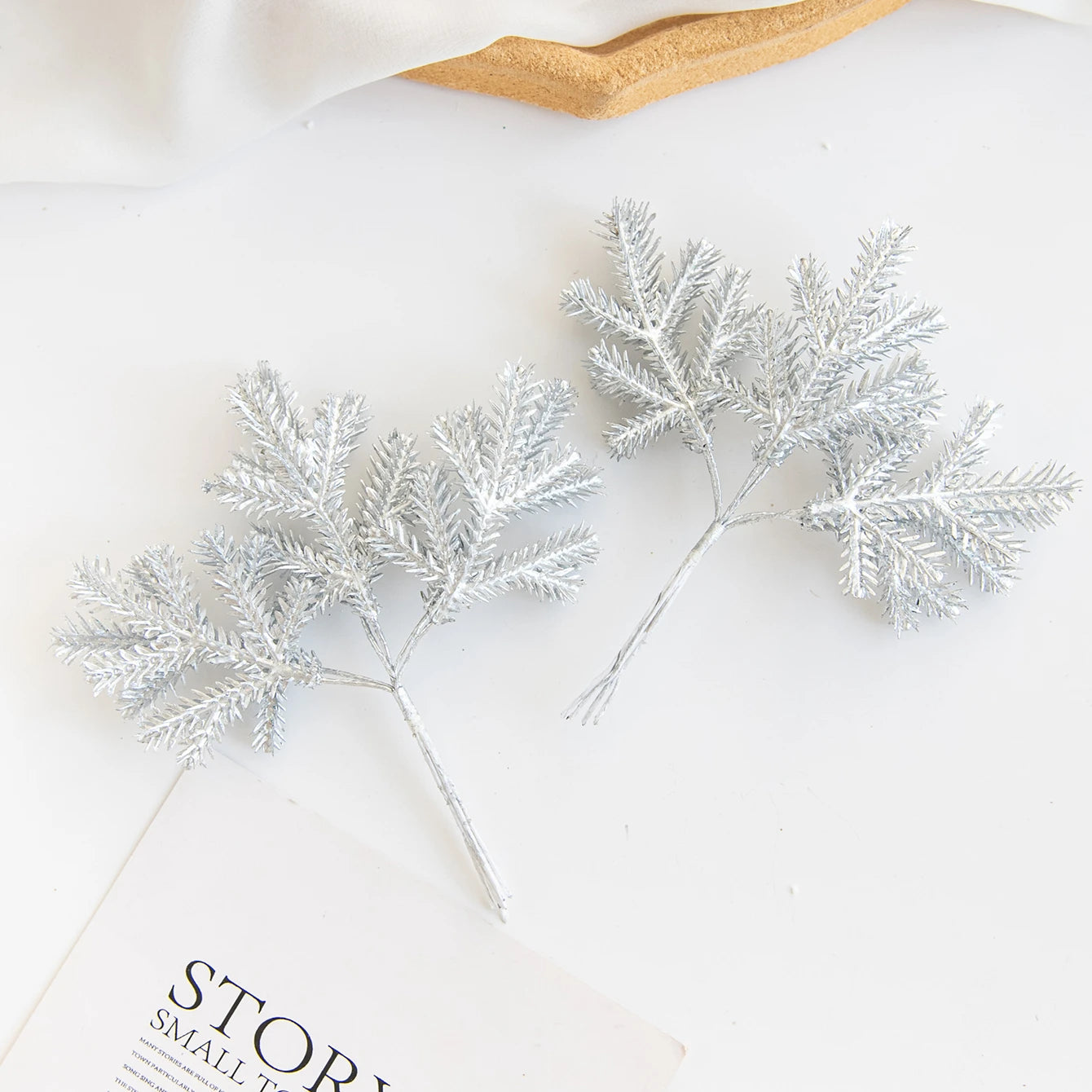 6PCS Artificial Plant Green Leaves Cactus for Home Christmas Decoration DIY Wreath Material Craft Wedding Banquet Accessories