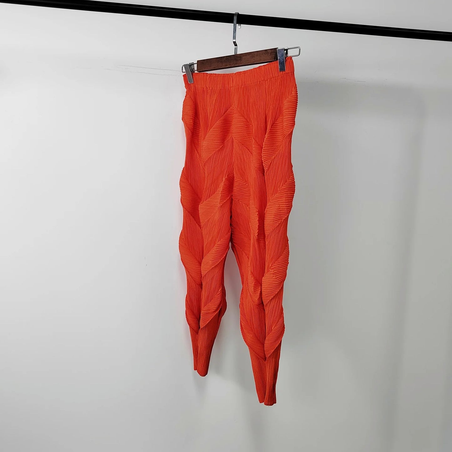 Miyake Pleated Pants Women Elastic Wiast 2023 New Summer Versatile Casual Pencil Trousers Solid Color Female Fashion  Pants